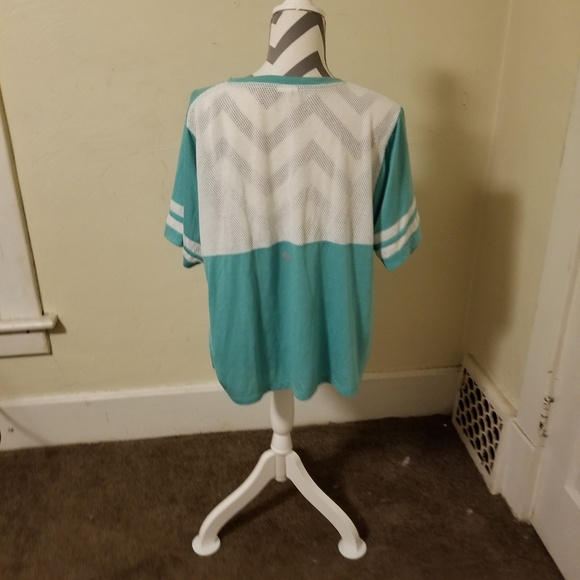 Soffee Crop Top - Picture 2 of 2